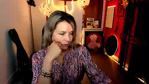 nicolehits online show from 07-26-26, 01:07