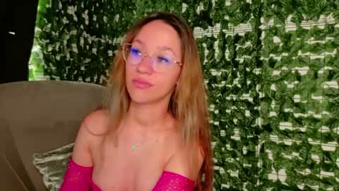 nicoleirisxxx online show from 06-22-26, 05:59