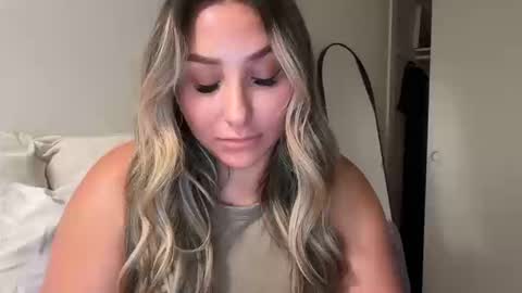 Snapshot of nicolelovesyou444 chatting on 10-10-25, 06:56 nicolelovesyou444 online show from 10-10-25, 06:56