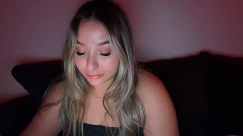 Snapshot of nicolelovesyou444 chatting on 10-22-25, 12:27 nicolelovesyou444 online show from 10-22-25, 12:27