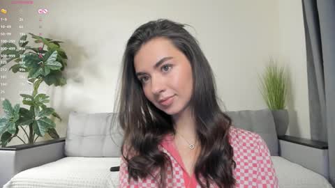 Snapshot of nicoleluuv chatting on 02-03-25, 01:08 Dua Lipa online show from 02-03-25, 01:08