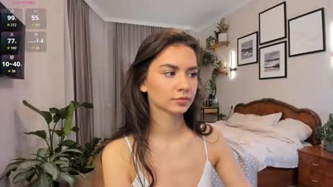 Snapshot of nicoleluuv chatting on 11-23-25, 01:55 Dua Lipa online show from 11-23-25, 01:55