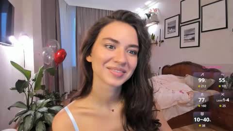 Snapshot of nicoleluuv chatting on 03-08-26, 03:05 Dua Lipa online show from 03-08-26, 03:05