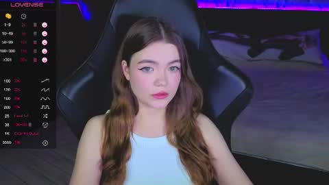 NicoleMeew online show from 06-25-26, 04:22