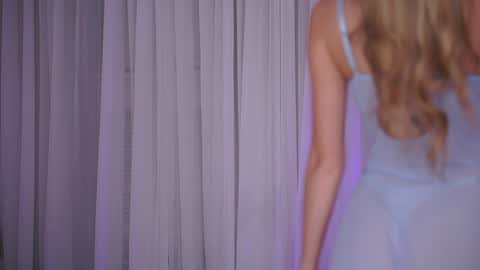 Snapshot of nicolesarahx chatting on 02-02-25, 07:57 Sarah online show from 02-02-25, 07:57