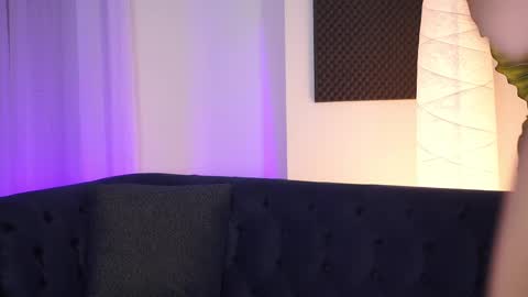 Snapshot of nicolesarahx chatting on 02-13-25, 07:52 Sarah online show from 02-13-25, 07:52