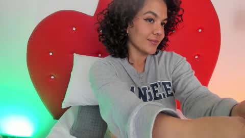 Snapshot of nicolette_rock chatting on 11-27-25, 10:28 nicolette online show from 11-27-25, 10:28