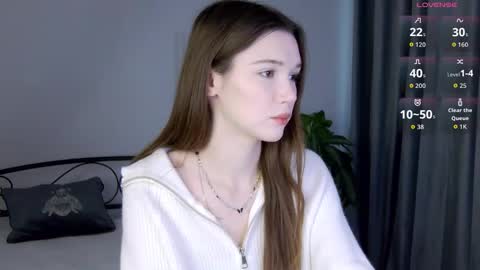 Snapshot of nicolettebean chatting on 11-21-25, 08:02 Nicol online show from 11-21-25, 08:02