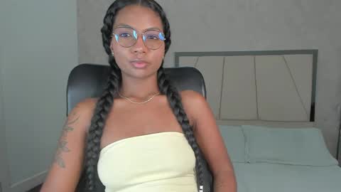 Nicol  online show from 04-11-26, 07:45