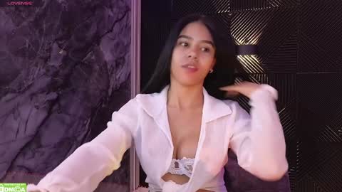 Snapshot of nicollbashel chatting on 12-16-24, 10:50 Nicoll Independent model online show from 12-16-24, 10:50