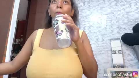 nicolle4 online show from 06-16-26, 06:10