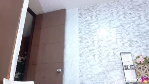 nicolle4 online show from 07-19-26, 10:02