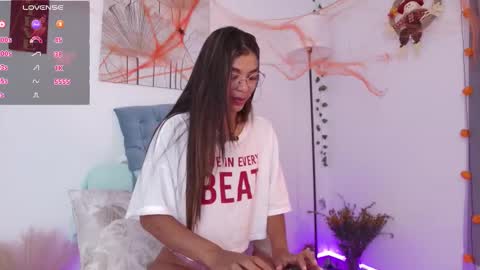 Nicolle online show from 10-14-25, 10:27