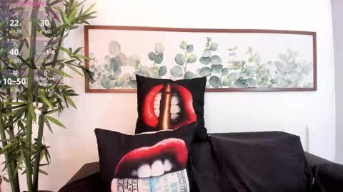 Snapshot of nicollelima chatting on 02-21-25, 08:38 Nicolle Lima online show from 02-21-25, 08:38