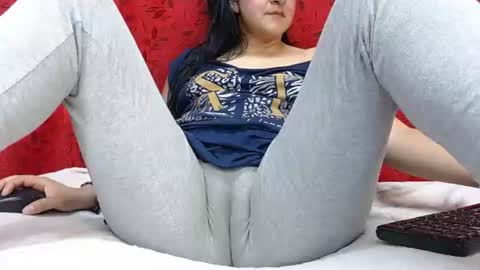 Snapshot of nicolleowens chatting on 07-08-26, 10:58 NICOLLE online show from 07-08-26, 10:58