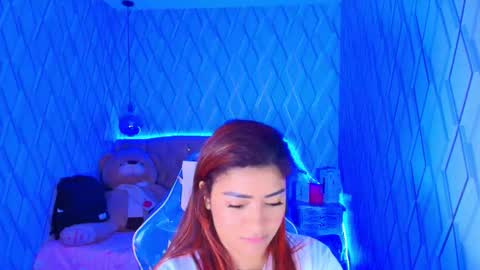 Nicolle Miley online show from 11-16-25, 03:23