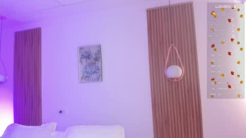 Snapshot of nicolwhite chatting on 09-09-25, 12:05 Nicol online show from 09-09-25, 12:05