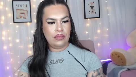 Snapshot of nicoobaby chatting on 02-06-25, 11:48 nicoobaby online show from 02-06-25, 11:48