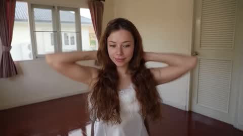 Snapshot of night_jelly chatting on 11-25-25, 12:43 Aurora online show from 11-25-25, 12:43