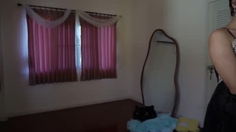 Snapshot of night_jelly chatting on 12-17-25, 04:07 Aurora online show from 12-17-25, 04:07