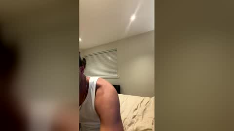 Snapshot of nightvyre chatting on 02-15-26, 05:42 nightvyre online show from 02-15-26, 05:42