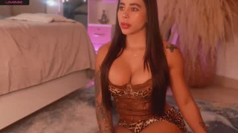 Snapshot of niiaa01 chatting on 10-09-25, 03:59 niiaa01 online show from 10-09-25, 03:59