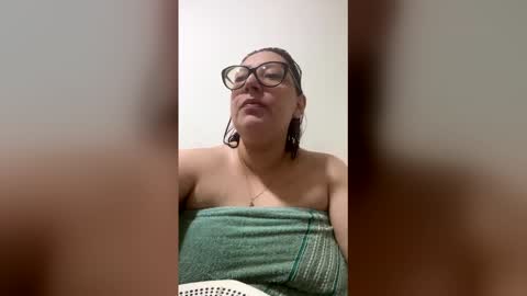 Snapshot of niickyjones chatting on 05-17-26, 09:00 Anni online show from 05-17-26, 09:00