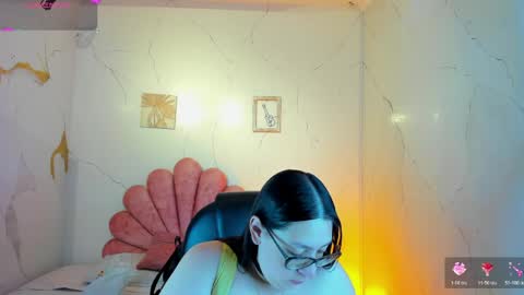 Snapshot of niickyjones chatting on 06-06-26, 11:09 Anni online show from 06-06-26, 11:09