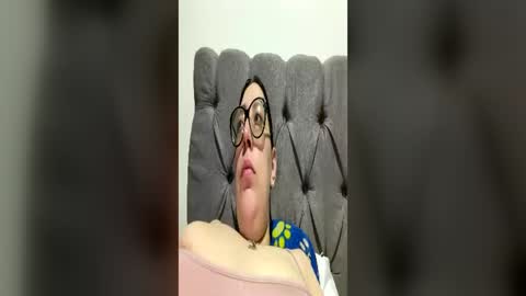 Snapshot of niickyjones chatting on 06-15-26, 01:52 Anni online show from 06-15-26, 01:52