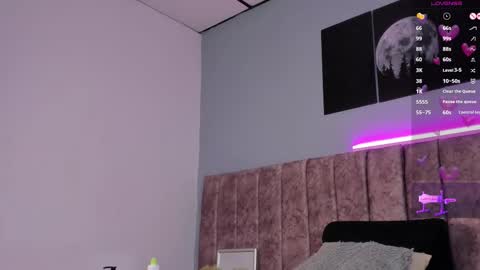 Nicolle  online show from 11-16-25, 12:33