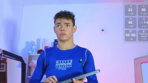 Snapshot of nijinsky_latinboy chatting on 05-07-26, 11:04 Nijinsky online show from 05-07-26, 11:04