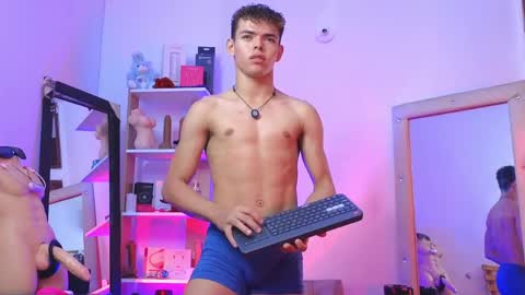 Snapshot of nijinsky_latinboy chatting on 05-13-26, 11:18 Nijinsky online show from 05-13-26, 11:18
