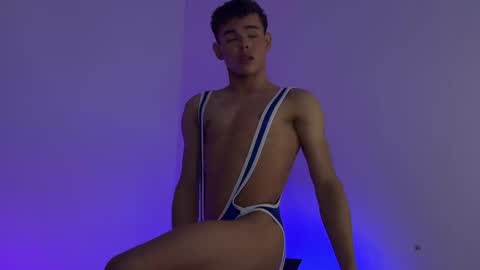 Snapshot of nijinsky_latinboy chatting on 05-21-26, 11:28 Nijinsky online show from 05-21-26, 11:28