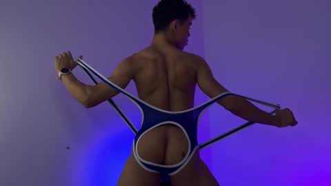 Snapshot of nijinsky_latinboy chatting on 06-04-26, 11:05 Nijinsky online show from 06-04-26, 11:05