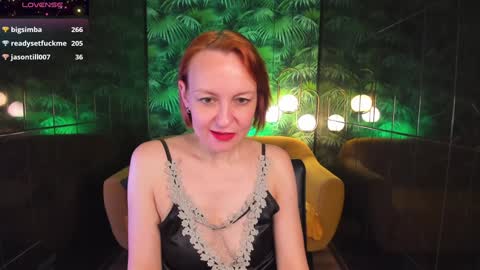 Snapshot of nika_gentle chatting on 01-15-25, 11:43 Nika online show from 01-15-25, 11:43