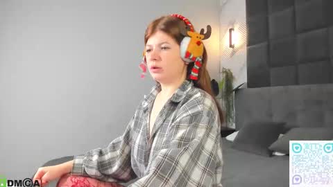 Snapshot of nika_jonsons chatting on 12-22-25, 08:00 Nika online show from 12-22-25, 08:00