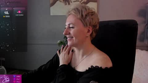 Nika online show from 12-15-24, 12:49