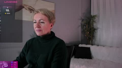 Nika online show from 01-25-25, 05:18