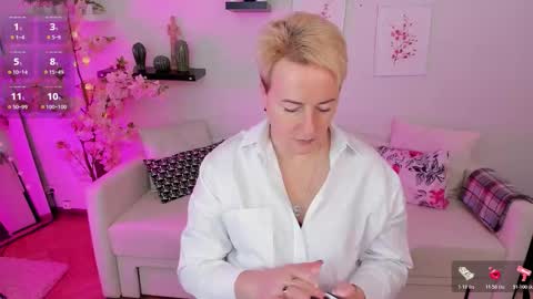 Nika online show from 10-19-25, 05:19