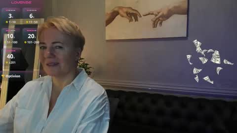 Nika online show from 11-22-25, 06:01