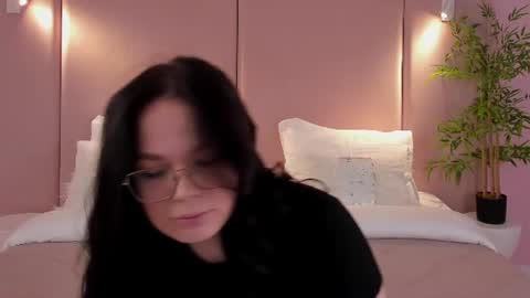 Snapshot of nikaflowers chatting on 07-20-26, 03:10 Nika online show from 07-20-26, 03:10