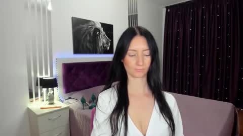 NikaLewis online show from 10-20-25, 10:38