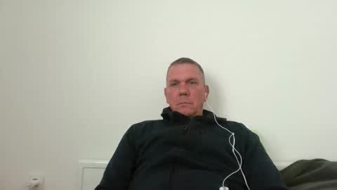 Snapshot of nikan77 chatting on 03-10-26, 08:41 nikan77 online show from 03-10-26, 08:41