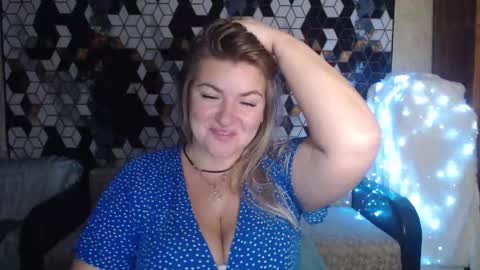 Snapshot of nikaskylink chatting on 11-17-25, 08:03 Nika online show from 11-17-25, 08:03