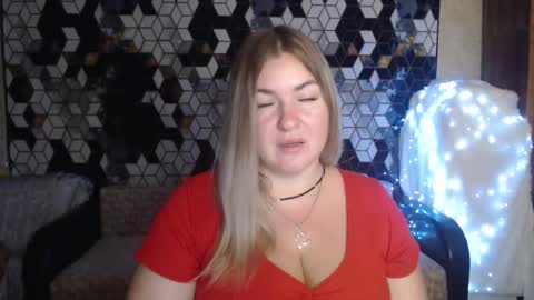 Snapshot of nikaskylink chatting on 11-18-25, 08:24 Nika online show from 11-18-25, 08:24