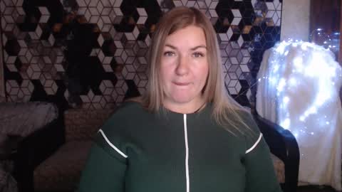 Snapshot of nikaskylink chatting on 11-27-25, 08:11 Nika online show from 11-27-25, 08:11