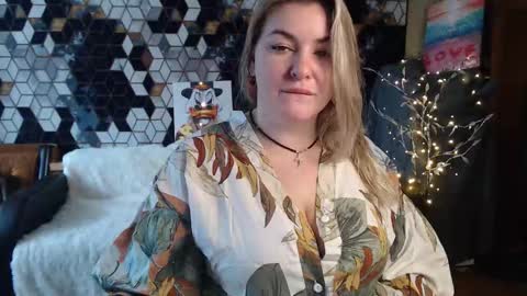 Snapshot of nikaskylink chatting on 03-05-26, 05:36 Nika online show from 03-05-26, 05:36