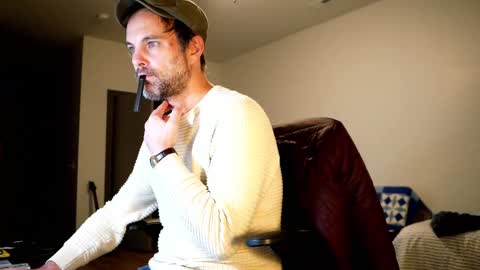 Nike Jude online show from 10-10-25, 01:15