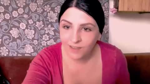 Snapshot of niki_leex chatting on 12-10-24, 01:11 niki_leex online show from 12-10-24, 01:11