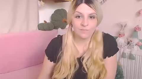 Snapshot of niki_leex chatting on 03-27-26, 11:32 niki_leex online show from 03-27-26, 11:32